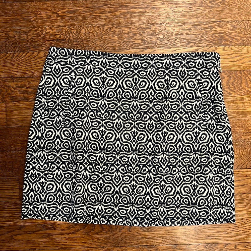 J CREW navy and white printed skirt